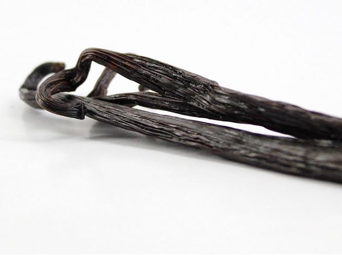 香草荚 (2) 香草荚 (2)