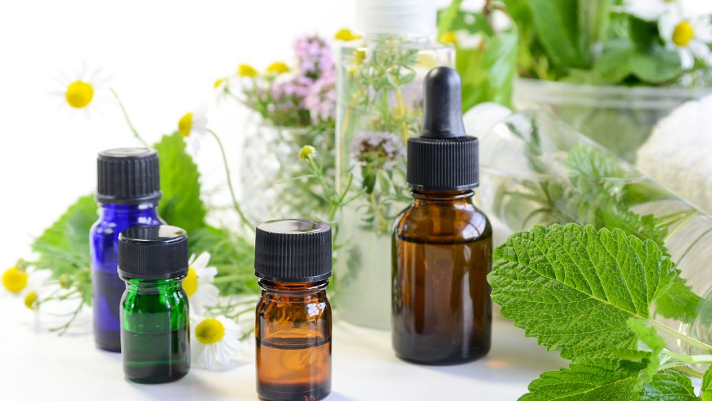 精油 (3) 精油 (3)