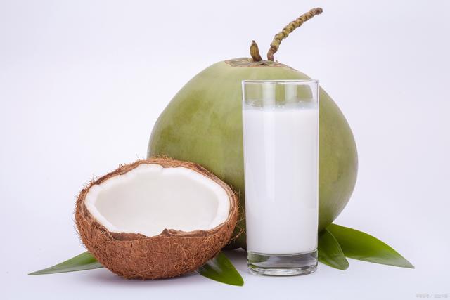 椰汁 (3) 椰汁 (3)